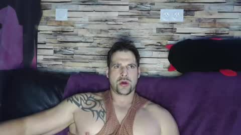 Snapshot of bigboyband chatting on 8, 3, 2025 Bigboyband online show from 8, 3, 2025