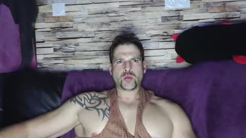 Snapshot of bigboyband chatting on 8, 3, 2025 Bigboyband online show from 8, 3, 2025