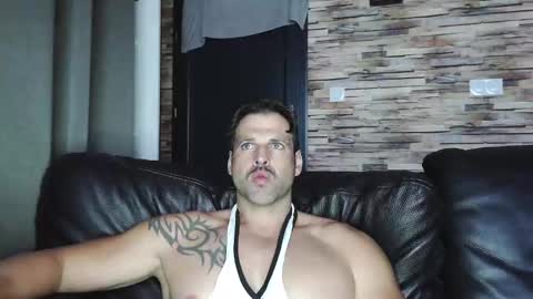 Snapshot of bigboyband chatting on 10, 10, 2025 Bigboyband online show from 10, 10, 2025