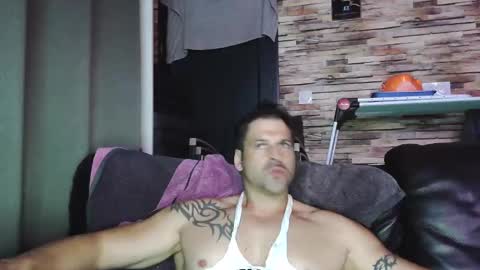 Snapshot of bigboyband chatting on 15, 11, 2025 Bigboyband online show from 15, 11, 2025