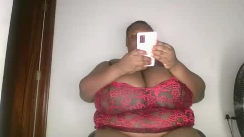 Snapshot of bigchocotities chatting on 1, 2, 2026 bigchocotities online show from 1, 2, 2026