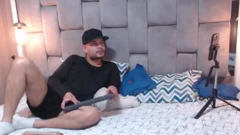 DAVID and JUAN online show from 12, 7, 2026