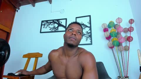 Snapshot of bigcock_latin01 chatting on 12, 1, 2025 sexy muscle online show from 12, 1, 2025