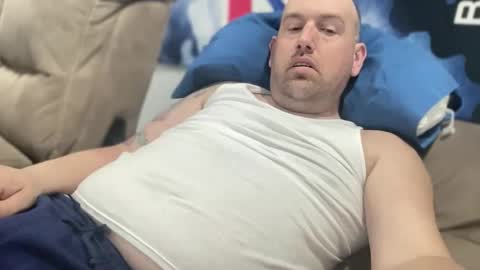 bigcocksuckingslut online show from 15, 3, 2026