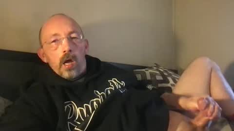 Snapshot of bigdaddydelight chatting on 4, 3, 2025 bigdaddydelight online show from 4, 3, 2025