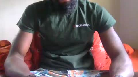 Snapshot of bigdickb917 chatting on 30, 4, 2026 Sir Big dick B online show from 30, 4, 2026