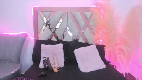 Lucy and Fred online show from 21, 2, 2025