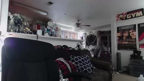 biggerisbetter21 online show from 11, 1, 2026