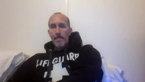 Snapshot of bighugemouthful chatting on 29, 10, 2025 Chaz online show from 29, 10, 2025