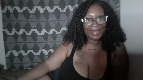 Snapshot of bigmamamocha chatting on 9, 8, 2026 BigMamaMocha online show from 9, 8, 2026