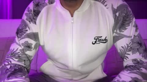 Snapshot of bigsong78 chatting on 25, 11, 2025 BigHardCock horny Balearic Islands online show from 25, 11, 2025