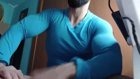 Snapshot of bigstallone chatting on 14, 11, 2025 BigStallion online show from 14, 11, 2025