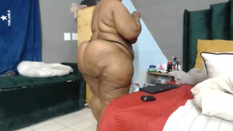 Snapshot of bigsuperbutt chatting on 29, 3, 2026 bigsuperbutt online show from 29, 3, 2026