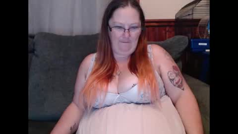 Snapshot of bigtitsgirl9991 chatting on 15, 10, 2025 Kim online show from 15, 10, 2025