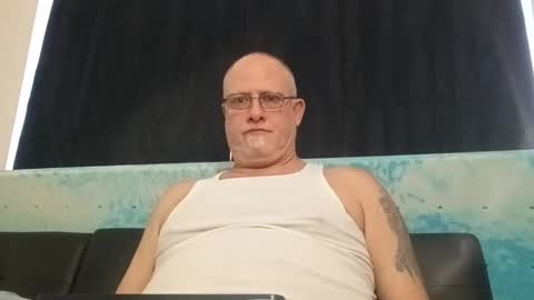 bigwhtguy619 online show from 6, 2, 2026
