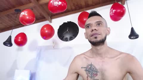 Snapshot of bigzehuz chatting on 14, 2, 2025 andres online show from 14, 2, 2025