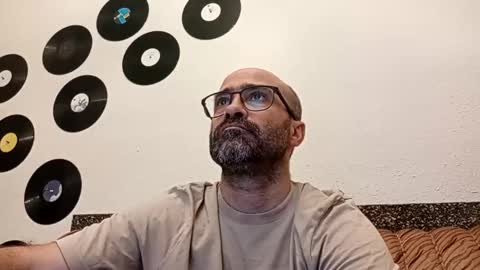 Snapshot of bilmapiedradura chatting on 4, 10, 2025 Bill online show from 4, 10, 2025