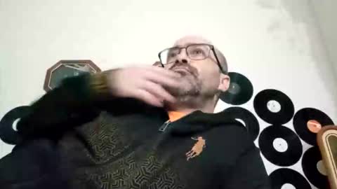 Snapshot of bilmapiedradura chatting on 15, 10, 2025 Bill online show from 15, 10, 2025