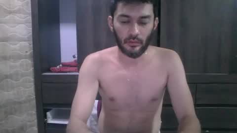 Snapshot of binhodm1 chatting on 5, 1, 2025 binhodm1 online show from 5, 1, 2025