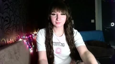 Snapshot of birdie_kiss chatting on 10, 2, 2026 birdie_kiss online show from 10, 2, 2026