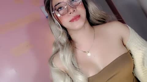 YOUR QUEEN online show from 27, 7, 2026