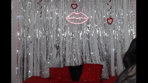 Snapshot of bivi_hot chatting on 4, 1, 2025 bivi hot online show from 4, 1, 2025