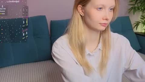 Julia online show from 27, 10, 2025