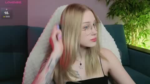 Julia online show from 4, 4, 2026