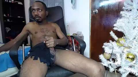 Snapshot of black_diamond_t chatting on 30, 12, 2024 Black Diamond online show from 30, 12, 2024