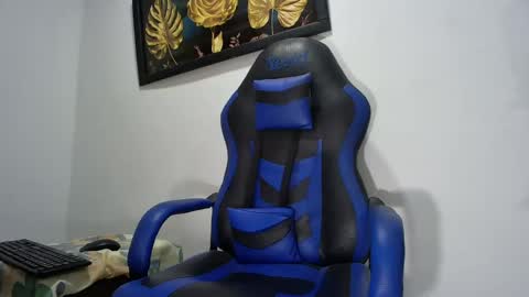 Snapshot of black_dicck chatting on 1, 2, 2025 tu morenito online show from 1, 2, 2025