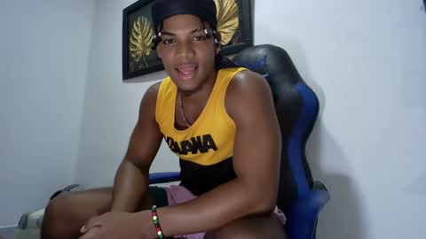 Snapshot of black_dicck chatting on 6, 2, 2025 tu morenito online show from 6, 2, 2025