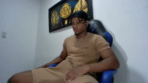 Snapshot of black_dicck chatting on 8, 2, 2025 tu morenito online show from 8, 2, 2025