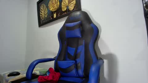 Snapshot of black_dicck chatting on 15, 2, 2025 tu morenito online show from 15, 2, 2025