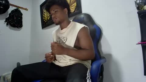 Snapshot of black_dicck chatting on 4, 3, 2025 tu morenito online show from 4, 3, 2025