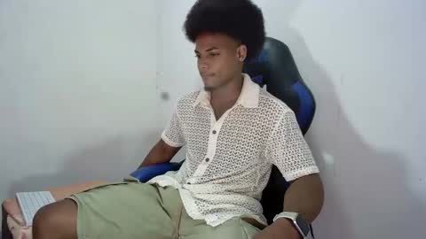 Snapshot of black_dicck chatting on 8, 9, 2025 tu morenito online show from 8, 9, 2025