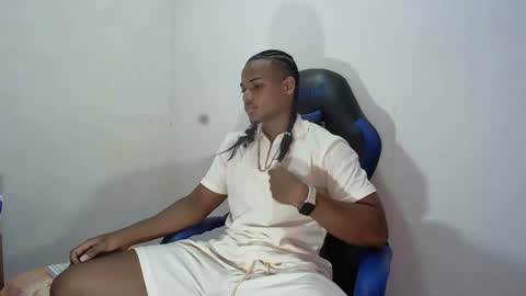 Snapshot of black_dicck chatting on 13, 9, 2025 tu morenito online show from 13, 9, 2025