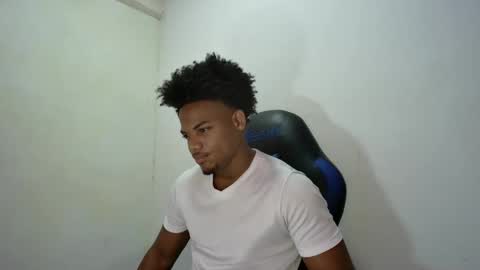 Snapshot of black_dicck chatting on 4, 10, 2025 tu morenito online show from 4, 10, 2025