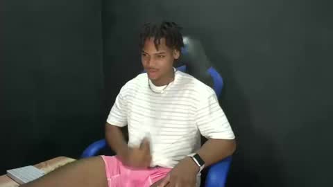 Snapshot of black_dicck chatting on 18, 10, 2025 tu morenito online show from 18, 10, 2025