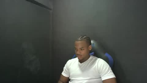 Snapshot of black_dicck chatting on 7, 11, 2025 tu morenito online show from 7, 11, 2025