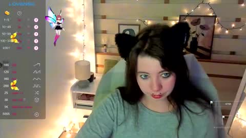  Black Kittie    Wednesday - 1300 - 1900 GMT help me get 100 thumbs up online show from 4, 10, 2025