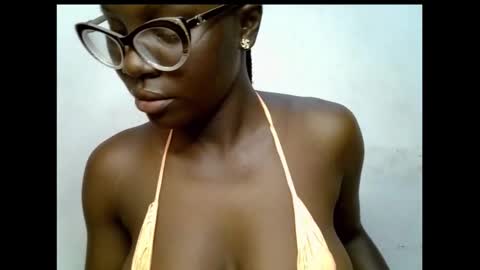 Snapshot of black_petitqueen12 chatting on 2, 11, 2025 BLACK online show from 2, 11, 2025