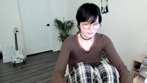 Ella online show from 19, 10, 2025