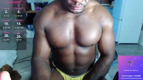 Snapshot of blackmusclegym chatting on 16, 12, 2025 blackmusclegym online show from 16, 12, 2025