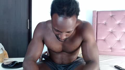 Snapshot of blacknikes chatting on 6, 1, 2025 Twtter 1MikeBeckford Onlyfns beckfordmike online show from 6, 1, 2025