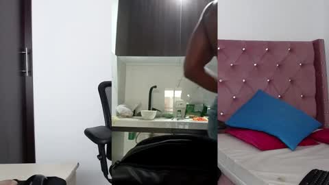 Snapshot of blacknikes chatting on 9, 2, 2025 Twtter 1MikeBeckford Onlyfns beckfordmike online show from 9, 2, 2025
