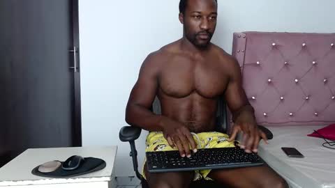 Snapshot of blacknikes chatting on 5, 3, 2025 Twtter 1MikeBeckford Onlyfns beckfordmike online show from 5, 3, 2025