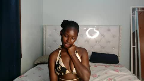 Snapshot of blackqueenofparis chatting on 22, 6, 2026 Paris online show from 22, 6, 2026