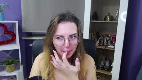 Snapshot of blackrosezoey chatting on 12, 12, 2024 Z O E Y online show from 12, 12, 2024