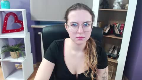 Snapshot of blackrosezoey chatting on 6, 3, 2025 Z O E Y online show from 6, 3, 2025