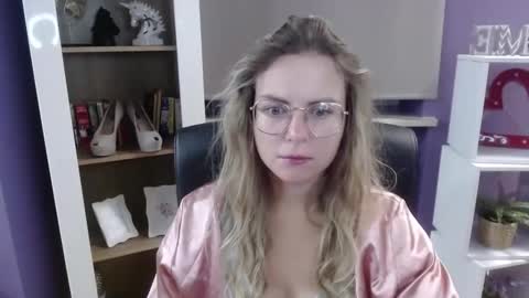 Snapshot of blackrosezoey chatting on 26, 9, 2025 Z O E Y online show from 26, 9, 2025